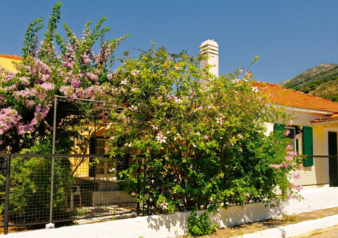 Agia Efimia House With Garden Near The Sea 아파트 외부 사진